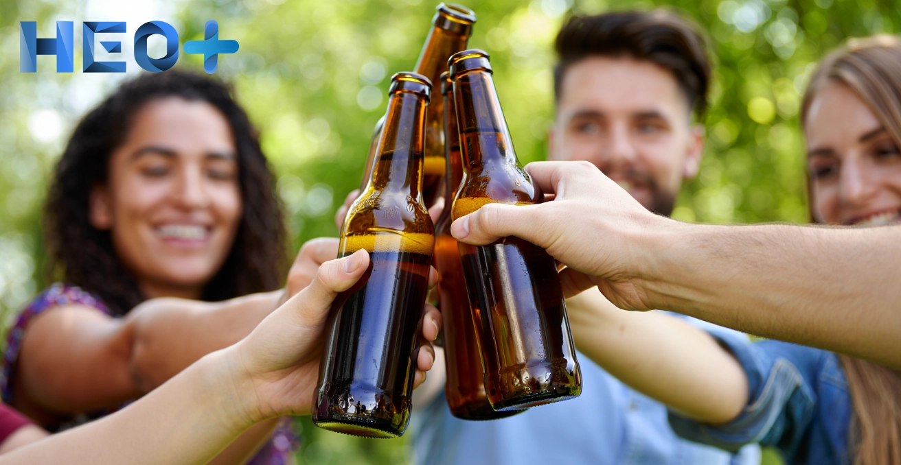 Молодежь пьет алкоголь